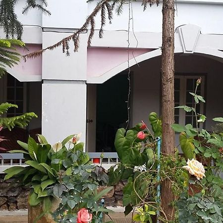 Maymyo Sa Khan Tha Hotel Pyin Oo Lwin Buitenkant foto